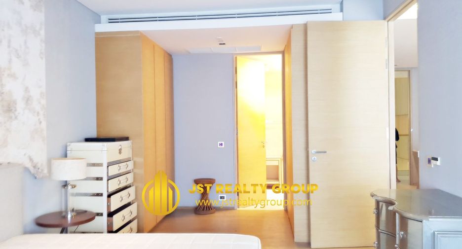 For rent 2 bedrooms condo in Sathon, Bangkok