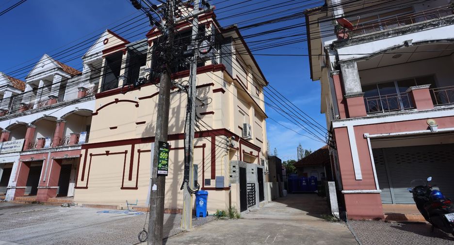For sale 2 bedrooms retail Space in Thalang, Phuket