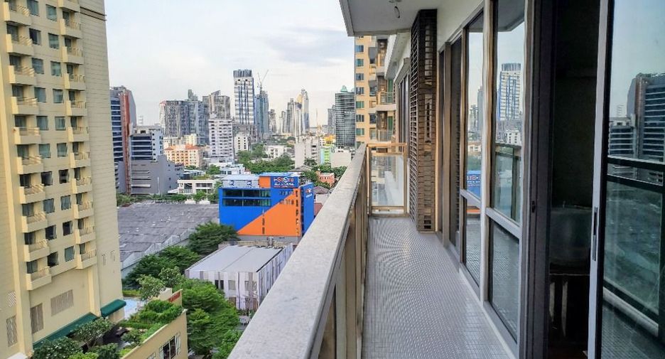 Condo en alquiler de 2 habitaciones en Khlong Toei, Bangkok