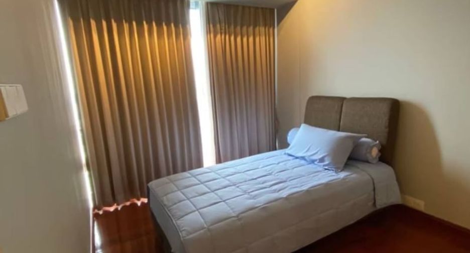 Condo en alquiler de 3 habitaciones en Sathon, Bangkok