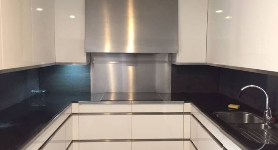 Condo en alquiler de 3 habitaciones en Sathon, Bangkok