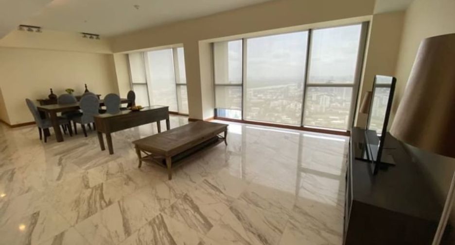 Condo en alquiler de 3 habitaciones en Sathon, Bangkok