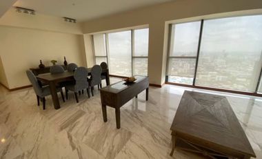 Condo en alquiler de 3 habitaciones en Sathon, Bangkok