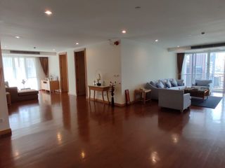 For rent 3 bed serviced apartment in Khlong Toei, Bangkok