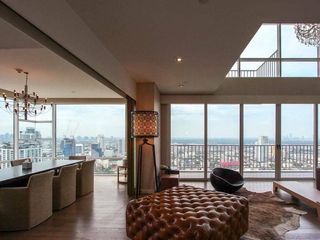 For sale 4 bedrooms condo in Khlong Toei, Bangkok