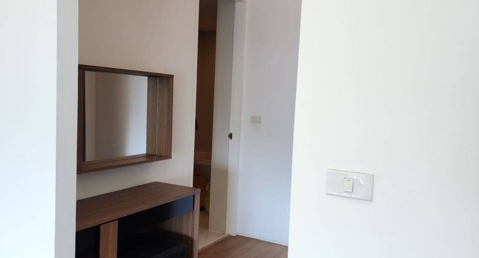 For rent 2 bedrooms condo in Phaya Thai, Bangkok