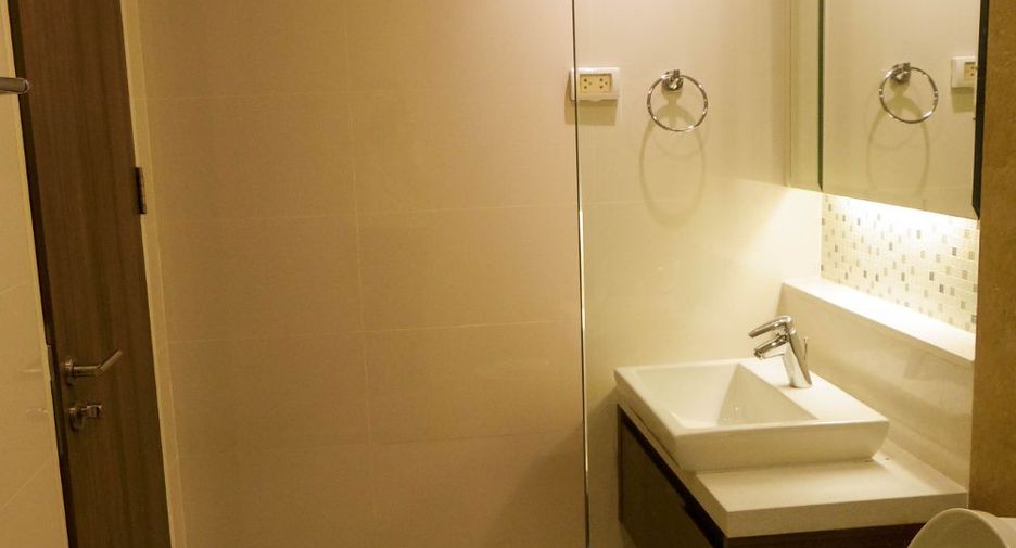 For rent 2 ベッドルーム condo in Khlong Toei, Bangkok