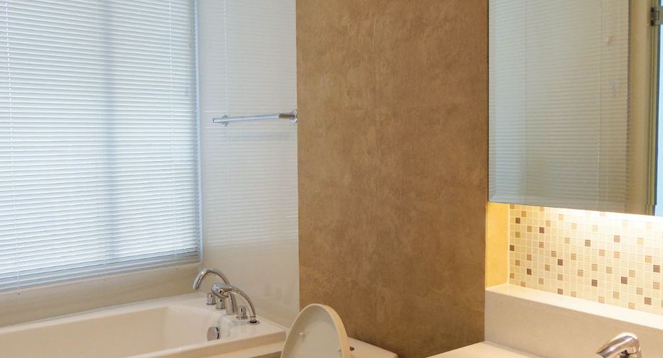 For rent 2 ベッドルーム condo in Khlong Toei, Bangkok