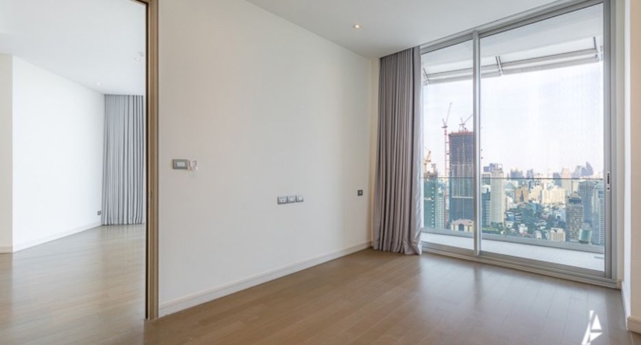 Wohnung zur Miete mit 2 Zimmer in Pathum Wan, Bangkok