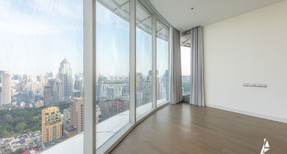 Wohnung zur Miete mit 2 Zimmer in Pathum Wan, Bangkok