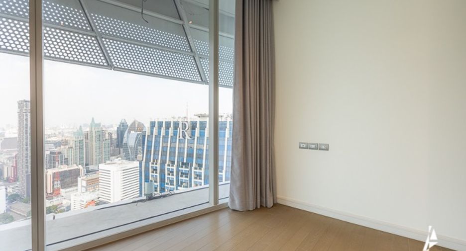 Wohnung zur Miete mit 2 Zimmer in Pathum Wan, Bangkok