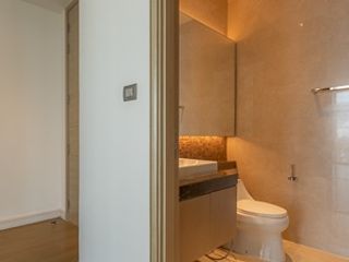 For rent 2 ベッドルーム condo in Pathum Wan, Bangkok
