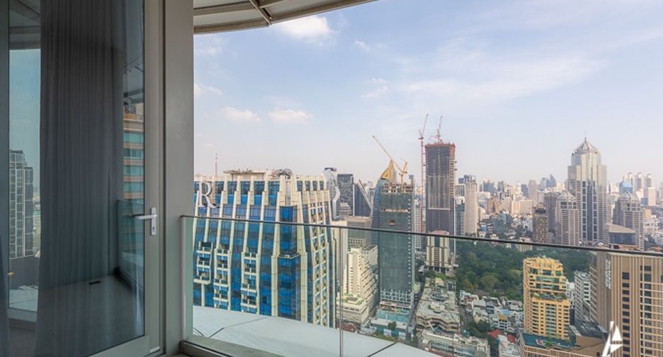 Wohnung zur Miete mit 2 Zimmer in Pathum Wan, Bangkok