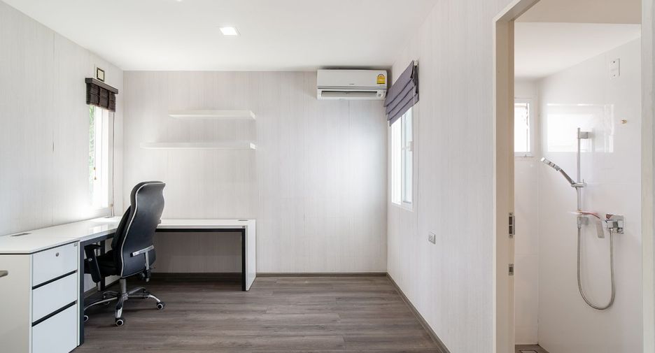 Haus zum Kauf mit 4 Zimmer in Bang Bon, Bangkok