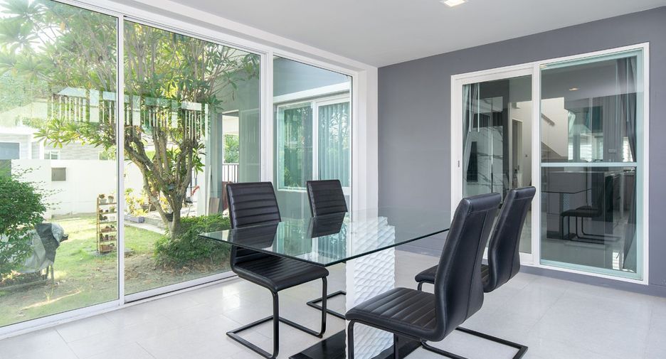 Haus zum Kauf mit 4 Zimmer in Bang Bon, Bangkok