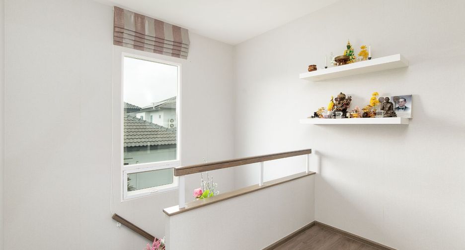 Haus zum Kauf mit 4 Zimmer in Bang Bon, Bangkok