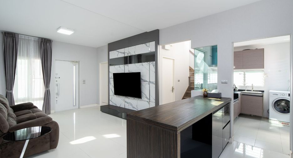 Haus zum Kauf mit 4 Zimmer in Bang Bon, Bangkok