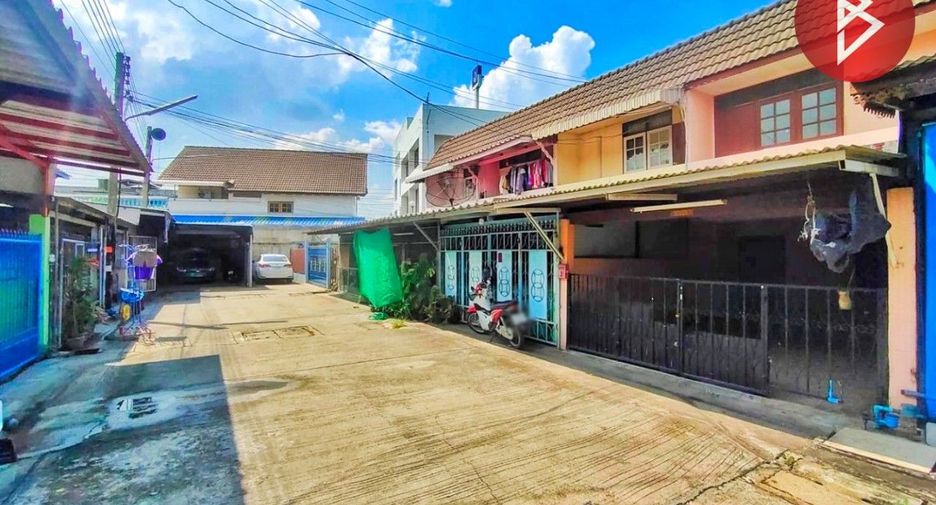 For sale 2 Beds townhouse in Nakhon Chai Si, Nakhon Pathom