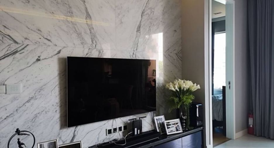 For rent 2 bedrooms condo in Pathum Wan, Bangkok