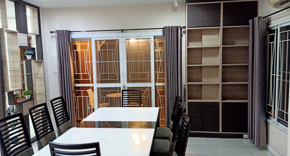 For sale 3 bedrooms house in Ban Bueng, Chonburi
