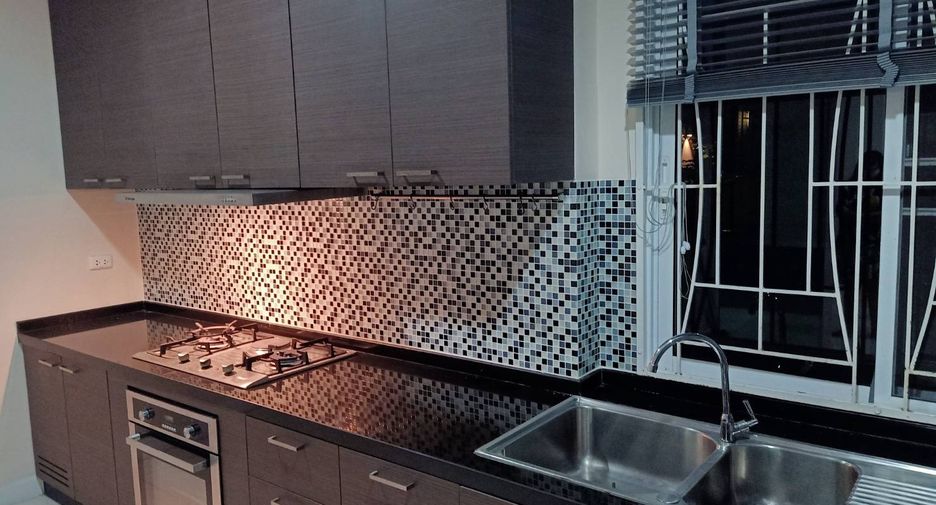 For sale 3 bedrooms house in Ban Bueng, Chonburi
