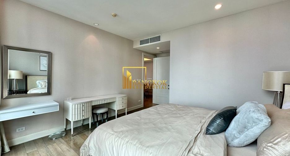 Wohnung zur Miete mit 2 Zimmer in Pathum Wan, Bangkok