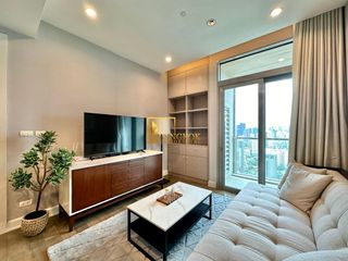 For rent 2 bedrooms condo in Pathum Wan, Bangkok