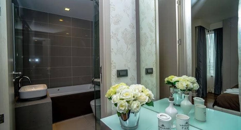 For sale 3 bedrooms condo in Ratchathewi, Bangkok