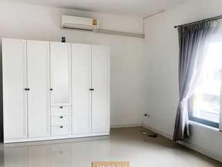 出售 4 卧室 联排别墅 在 Sai Mai, 曼谷