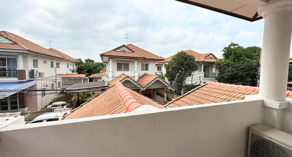 Haus zum Kauf mit 3 Zimmer in Bang Bua Thong, Nonthaburi