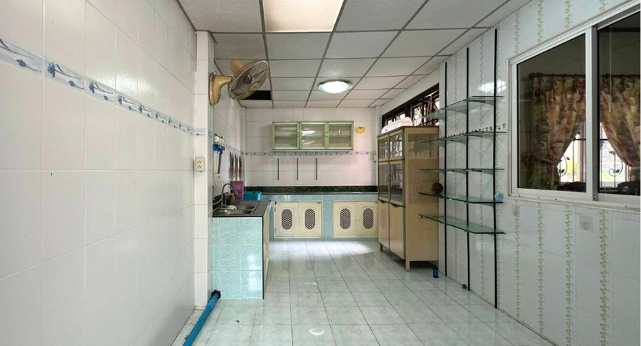 Haus zum Kauf mit 3 Zimmer in Bang Bua Thong, Nonthaburi