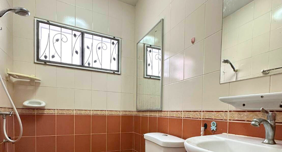 Haus zum Kauf mit 3 Zimmer in Bang Bua Thong, Nonthaburi