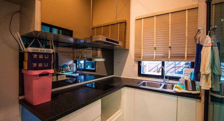For sale 3 bedrooms townhouse in Lat Phrao, Bangkok