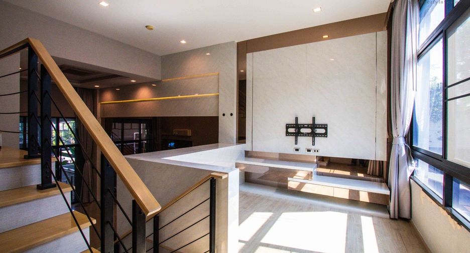 For sale 3 bedrooms townhouse in Lat Phrao, Bangkok