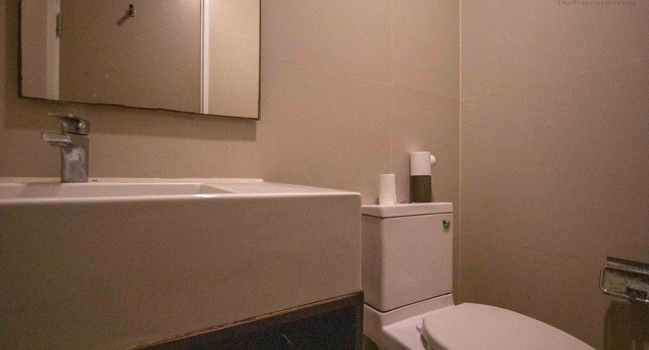 For sale 3 bedrooms townhouse in Lat Phrao, Bangkok