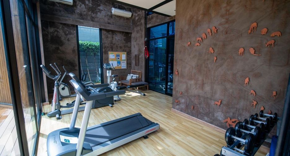 For sale 3 bedrooms townhouse in Lat Phrao, Bangkok
