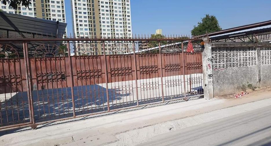 For sale studio house in Bang Na, Bangkok