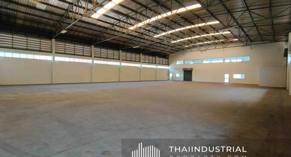 For rent warehouse in Mueang Chon Buri, Chonburi