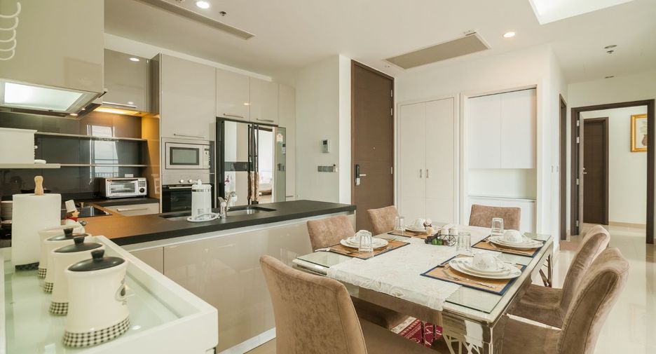 For rent 3 bedrooms condo in Watthana, Bangkok
