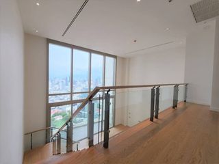 Wohnung zum Kauf mit 4 Zimmer in Khlong San, Bangkok