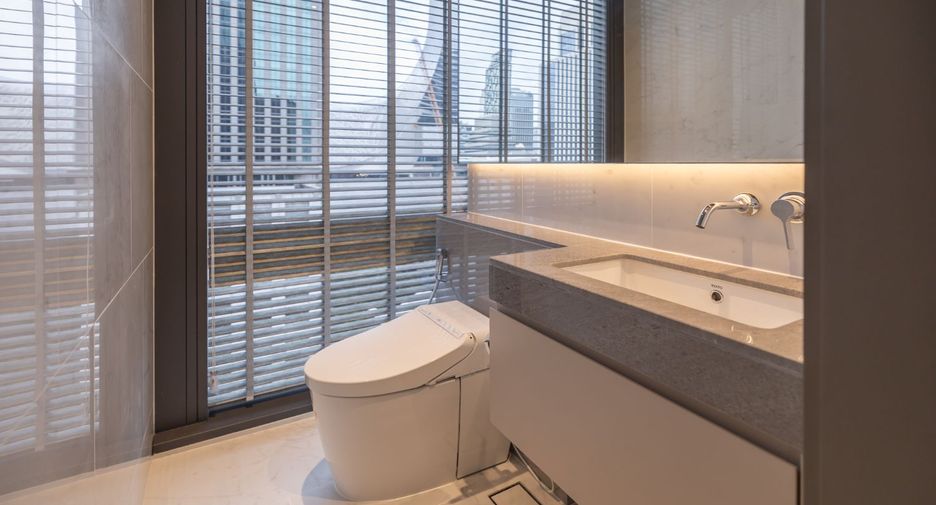 Condo en alquiler de 2 habitaciones en Pathum Wan, Bangkok