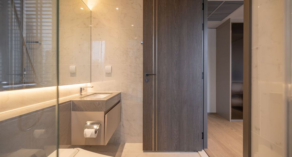Condo en alquiler de 2 habitaciones en Pathum Wan, Bangkok