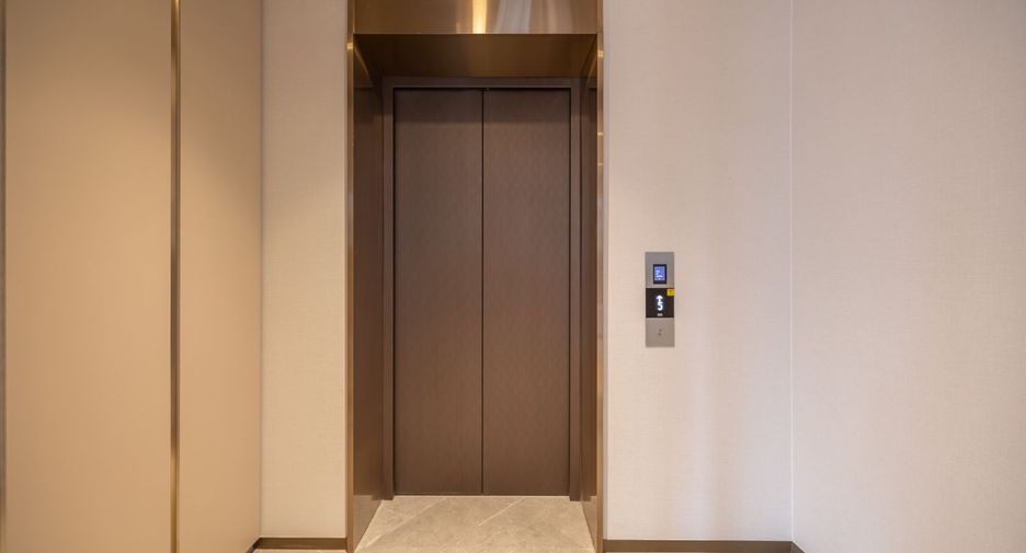 Condo en alquiler de 2 habitaciones en Pathum Wan, Bangkok