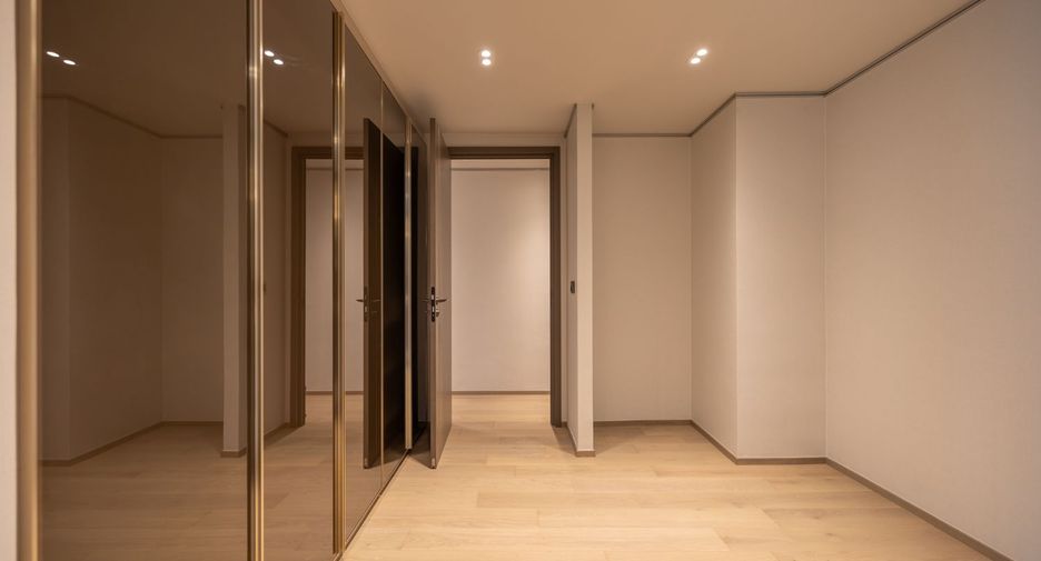 Condo en alquiler de 2 habitaciones en Pathum Wan, Bangkok
