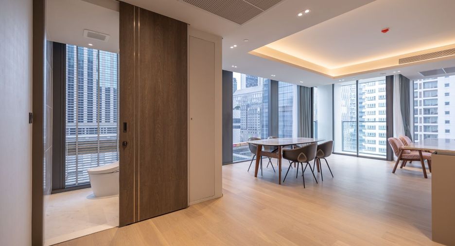 Condo en alquiler de 2 habitaciones en Pathum Wan, Bangkok