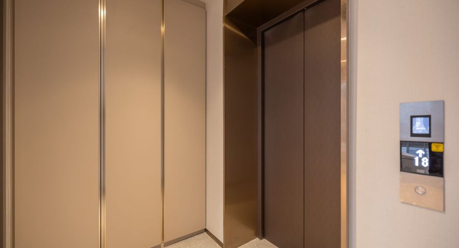Condo en alquiler de 2 habitaciones en Pathum Wan, Bangkok