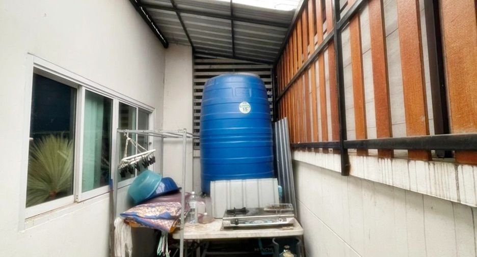 For sale 3 bedrooms townhouse in Mueang Udon Thani, Udon Thani