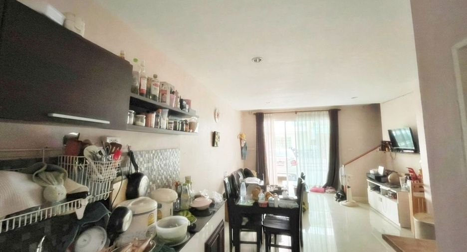 For sale 3 bedrooms townhouse in Mueang Udon Thani, Udon Thani