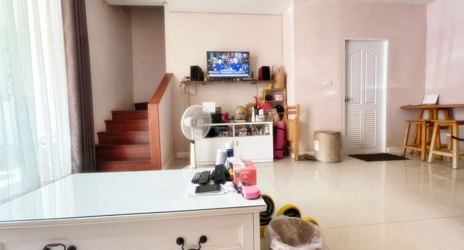 For sale 3 Beds townhouse in Mueang Udon Thani, Udon Thani