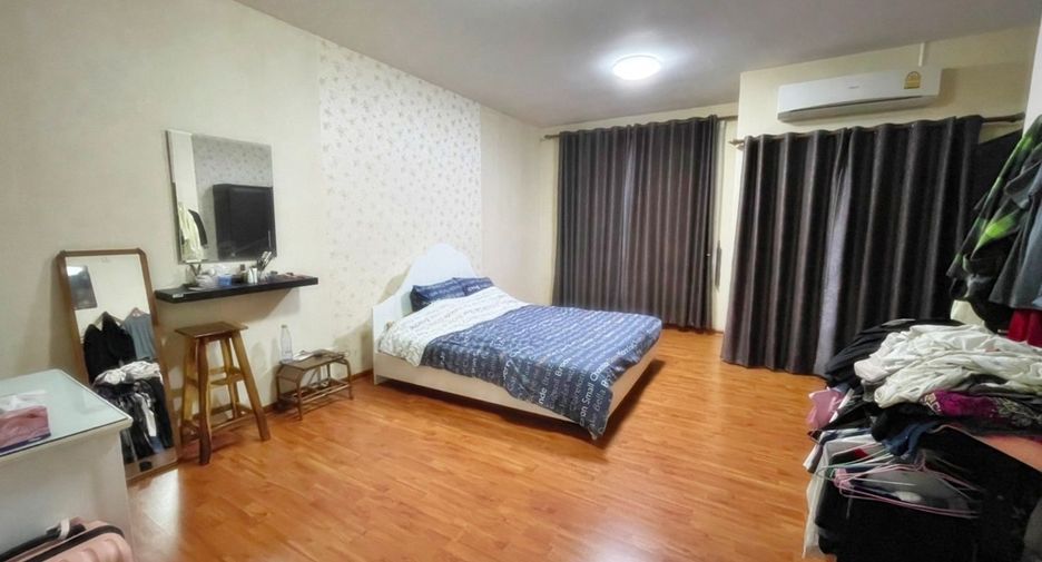 For sale 3 bedrooms townhouse in Mueang Udon Thani, Udon Thani